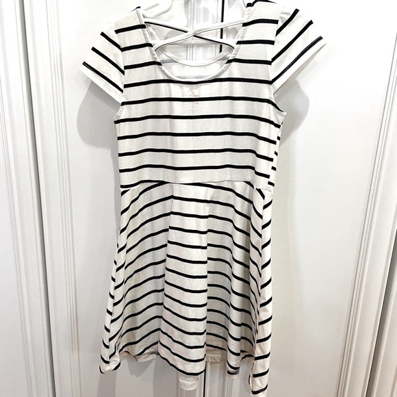 Epic Threads Striped Heart Dress Girl's Size 6 Off White Black - Picture 2 of 6